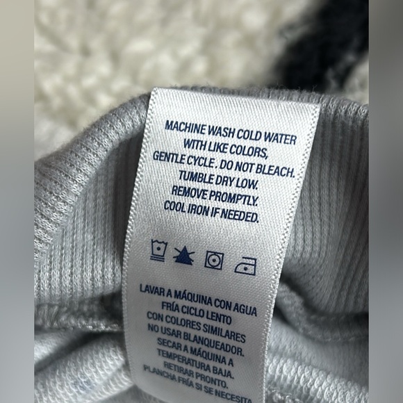 Splendid 2 Piece Pajama Set Loungewear gray pika heart  Joggers Crew. SZ XXL.NWT - Picture 7 of 8